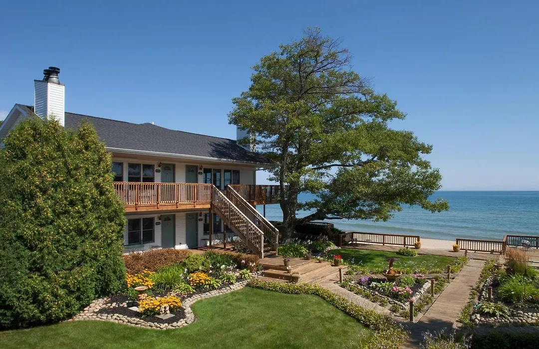 Huron House-1